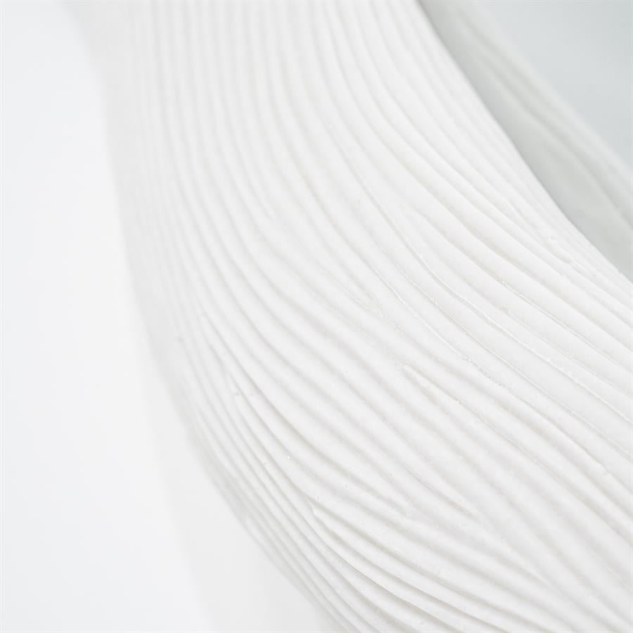 Spiegel Alia White